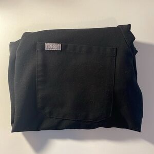 FIGS Black Catarina One-Pocket Scrub Top (M)